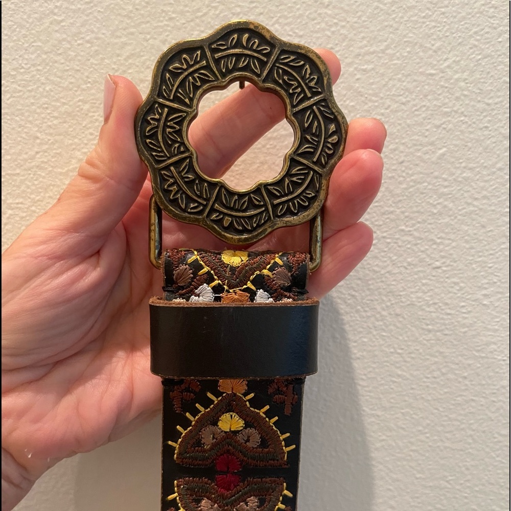 Size M Lucky Brand Leather belt. Never worn